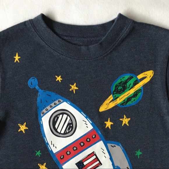 Space shirt size 3T astronaut spaceship black top rocket planets Saturn stars - Picture 3 of 16